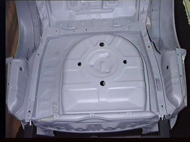 rear.jpg (24880 bytes)